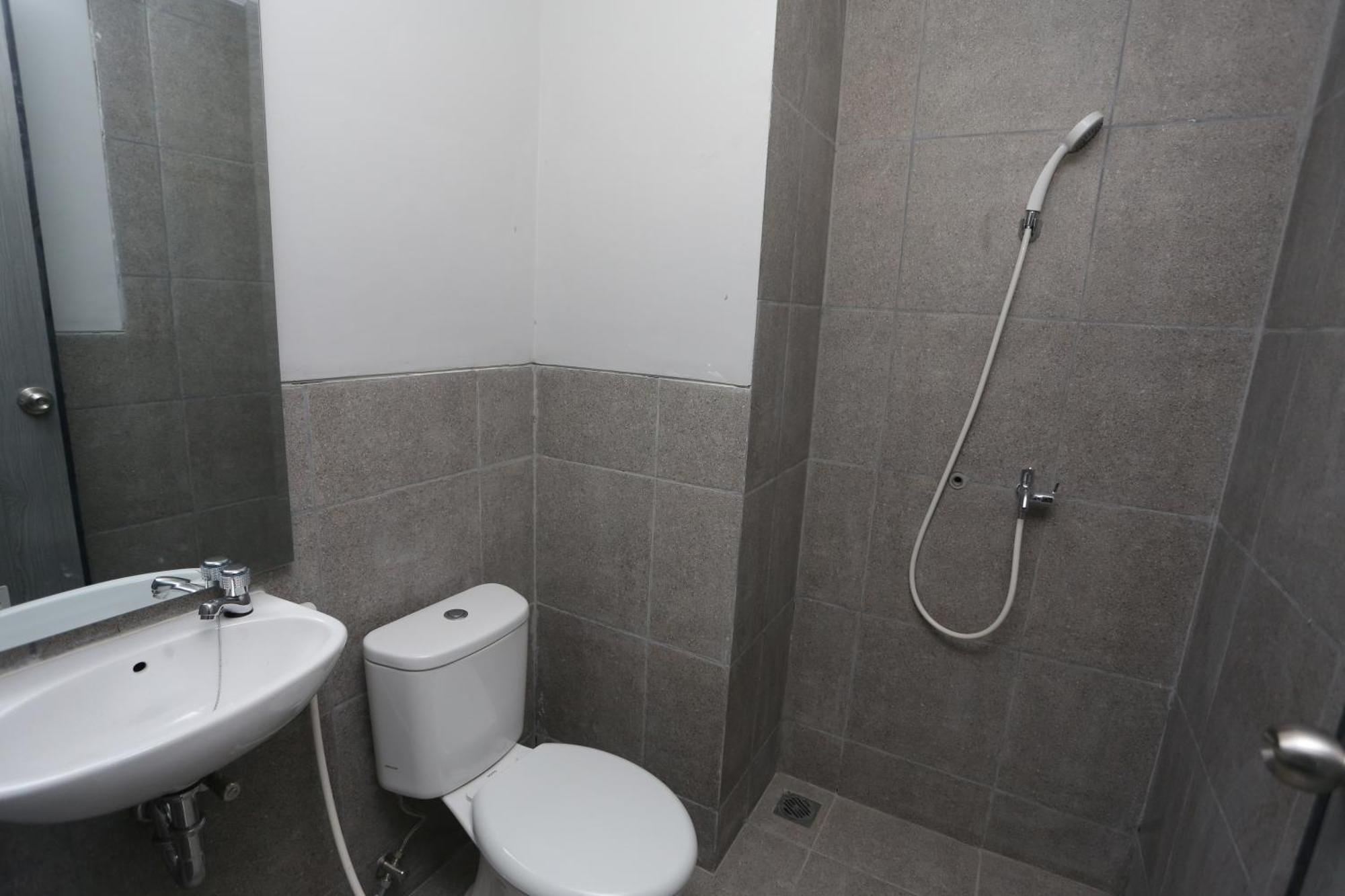 Hotel O Apartment Riverdale Cikarang Near Sgc Mall Bekasi Kültér fotó