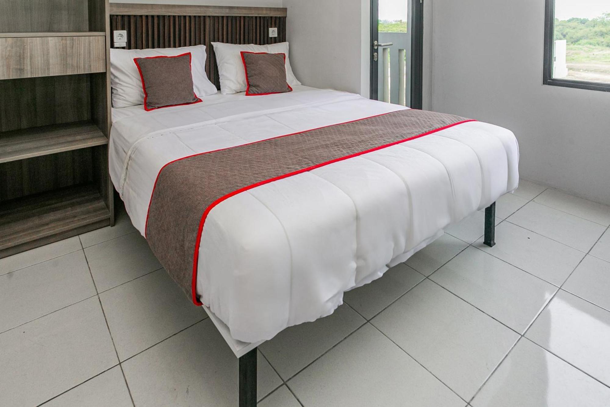Hotel O Apartment Riverdale Cikarang Near Sgc Mall Bekasi Kültér fotó